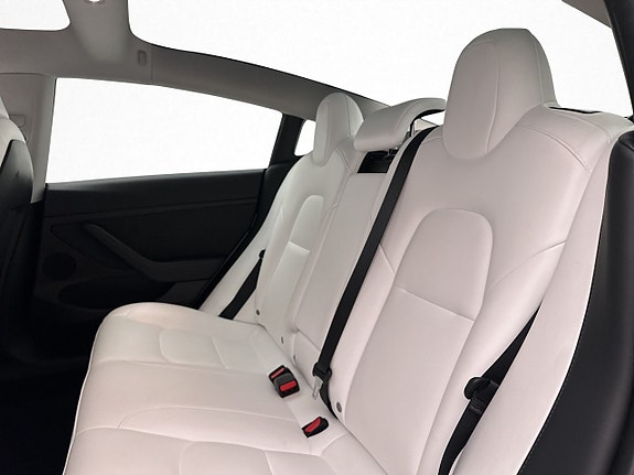 Tesla Model 3 28 of 30