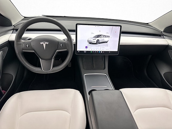 Tesla Model 3 14 of 30
