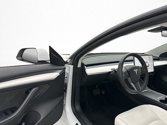 Tesla Model 3 10 of 30
