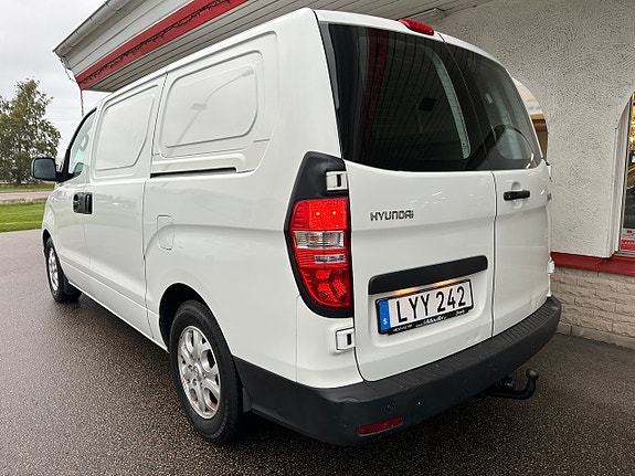 Hyundai H1 Skåp 2.5 CRDi Aut Lång m verksstadsinredning 170 Hkr Diesel 3 of 17
