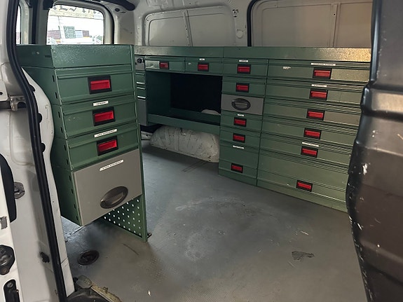 Hyundai H1 Skåp 2.5 CRDi Aut Lång m verksstadsinredning 170 Hkr Diesel 15 of 17