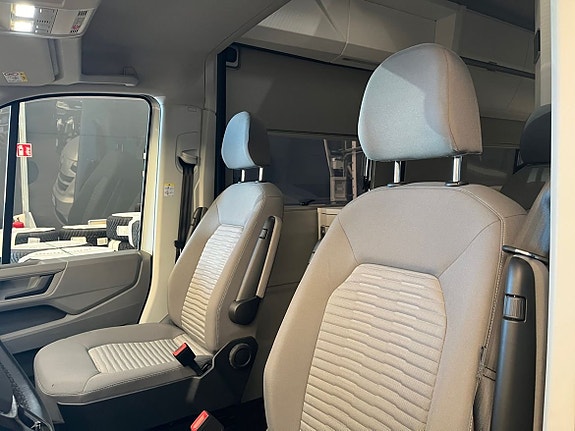 Volkswagen grand-california 25 of 25