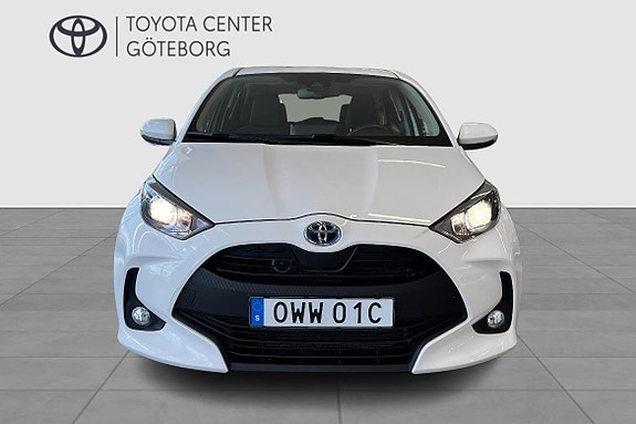 Toyota Yaris 8 of 13