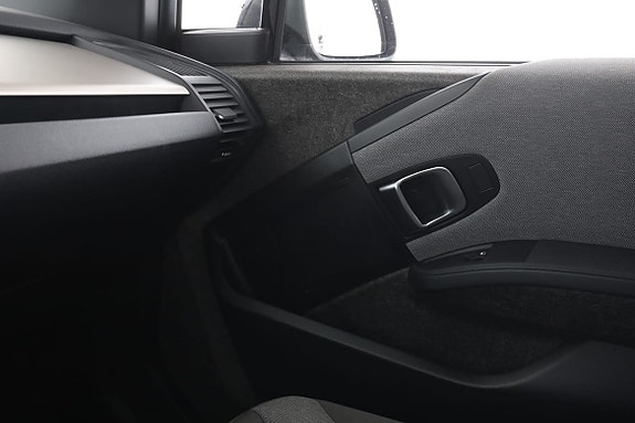 BMW i3s 28 of 30