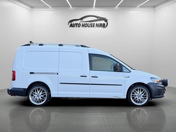 Volkswagen Caddy Maxi 12 of 21