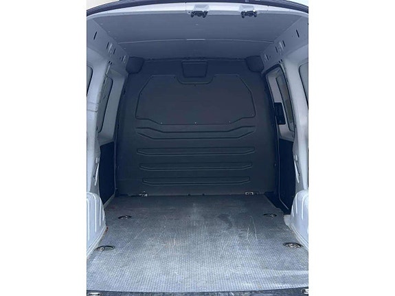 Volkswagen Caddy Maxi 14 of 21