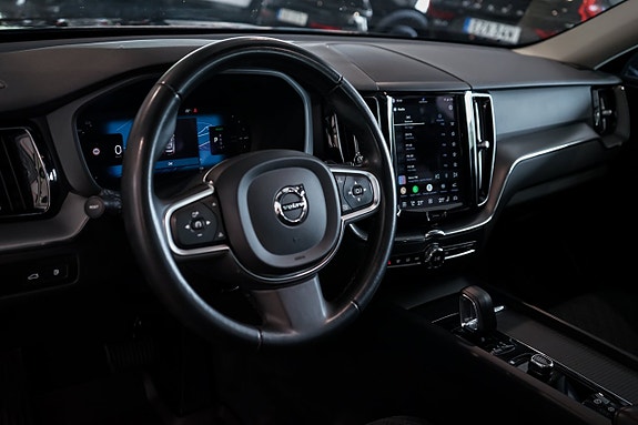 Volvo XC60 10 of 27