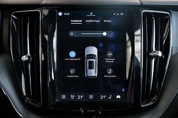 Volvo XC60 15 of 27