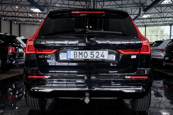 Volvo XC60 8 of 27