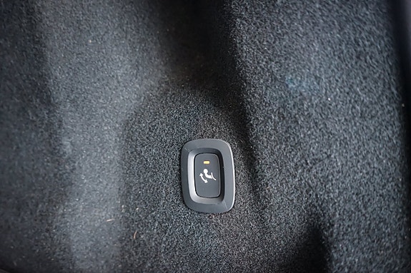 Volvo XC60 25 of 27