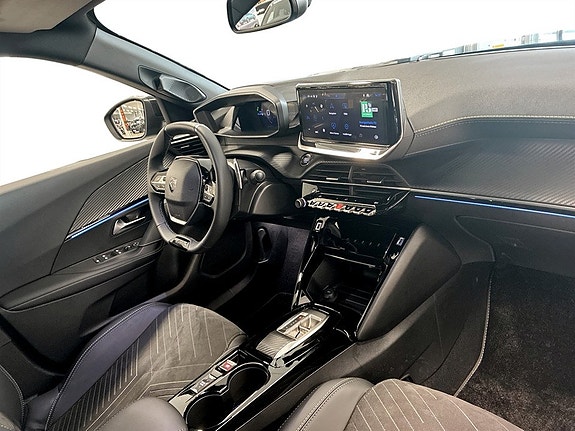Peugeot 2008 13 of 17