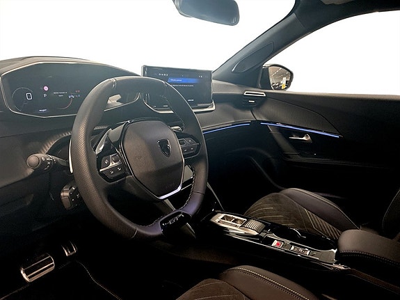Peugeot 2008 4 of 17