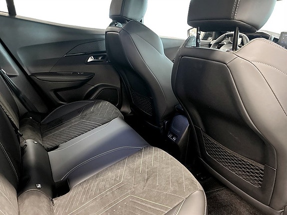 Peugeot 2008 14 of 17