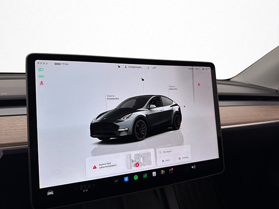 Tesla Model Y 19 of 30