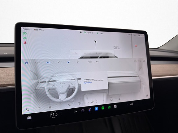 Tesla Model Y 20 of 30
