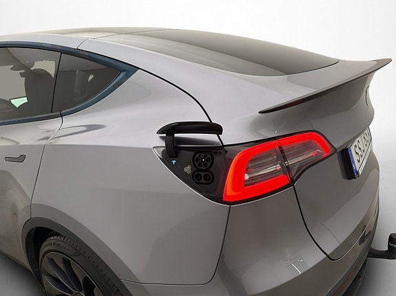 Tesla Model Y 30 of 30