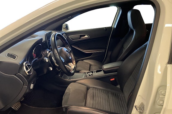 Mercedes-Benz A200 13 of 24