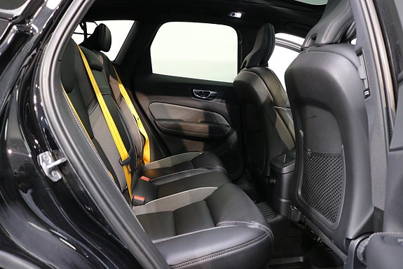 Volvo XC60 17 of 27