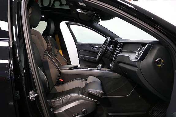 Volvo XC60 14 of 27