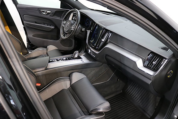 Volvo XC60 15 of 27