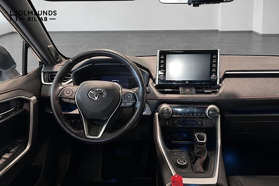 Toyota RAV4 9 of 11