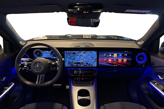 Mercedes-Benz GLB250+ 9 of 24