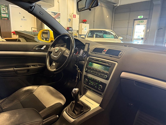 Skoda Octavia RS 21 of 27