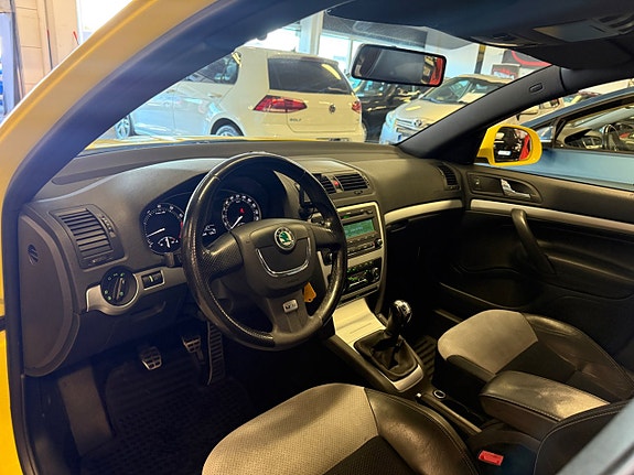 Skoda Octavia RS 11 of 27
