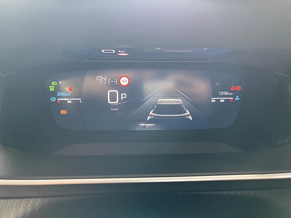 Peugeot 2008 9 of 19
