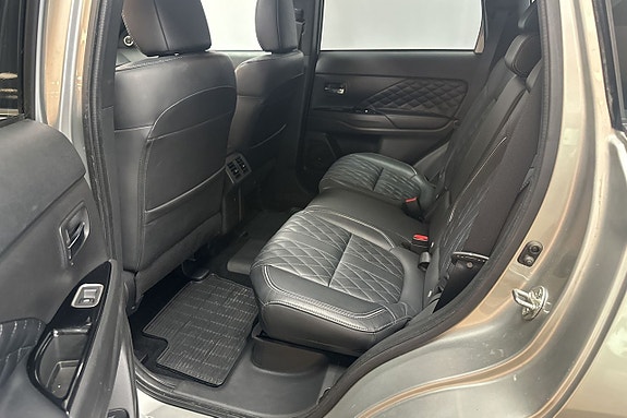 Mitsubishi Outlander 13 of 15