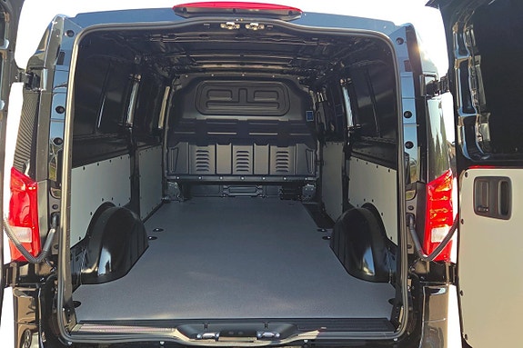 Mercedes-Benz Vito 119 9 of 11