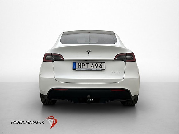 Tesla Model Y 7 of 30