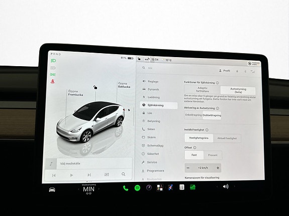 Tesla Model Y 21 of 30