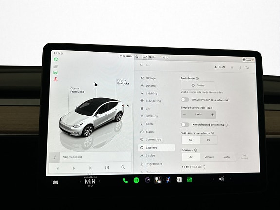 Tesla Model Y 22 of 30