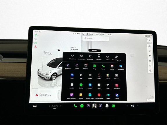 Tesla Model Y 18 of 30