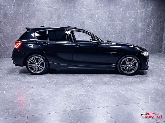 BMW M135i 8 of 30