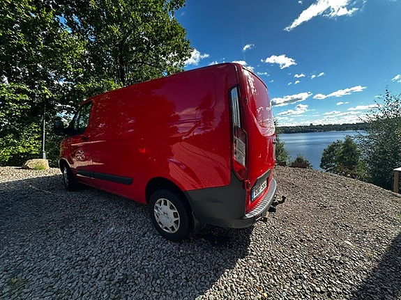 Ford Transit Custom 8 of 8