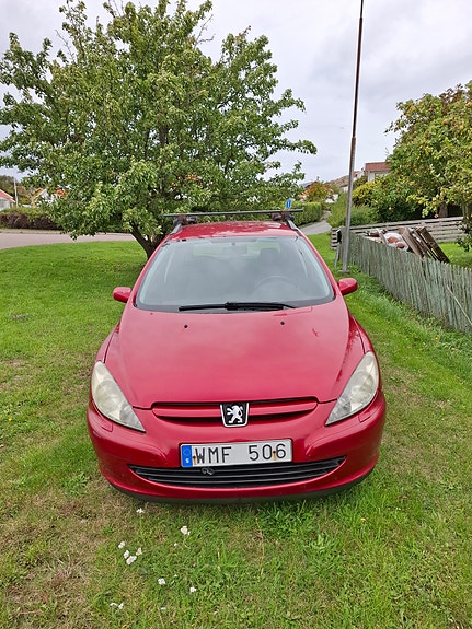 Peugeot 307 2 of 12
