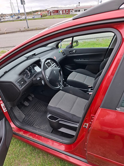 Peugeot 307 8 of 12