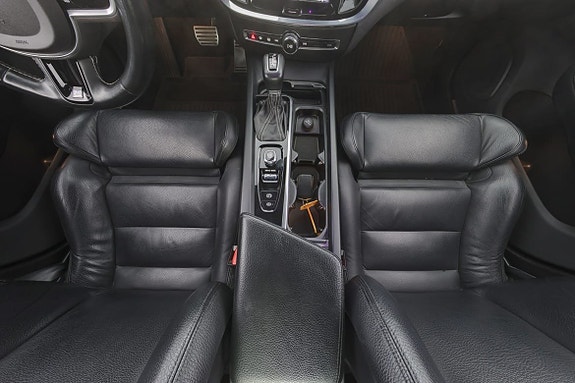 Volvo S60 18 of 30