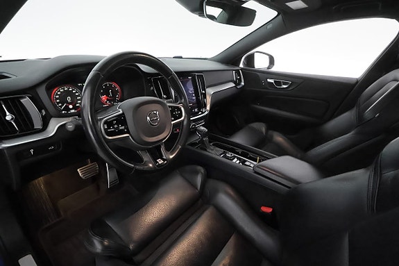 Volvo S60 11 of 30
