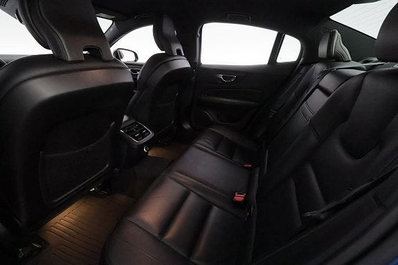 Volvo S60 19 of 30