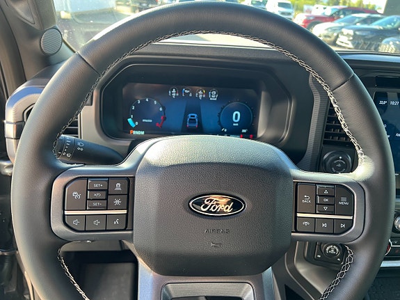 Ford F-150 9 of 12