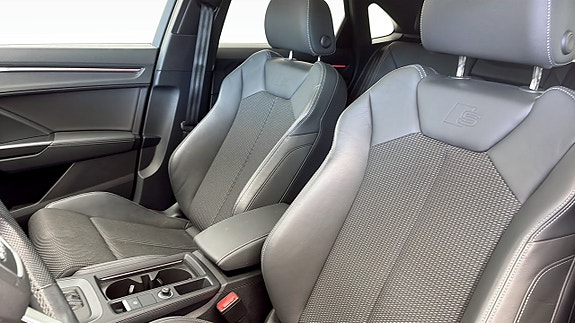 Audi Q3 8 of 13