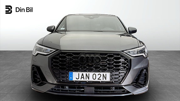 Audi Q3 4 of 13