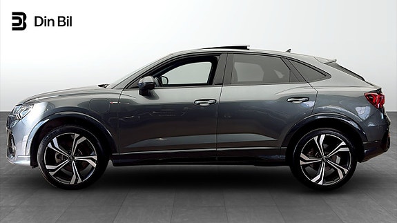 Audi Q3 2 of 13