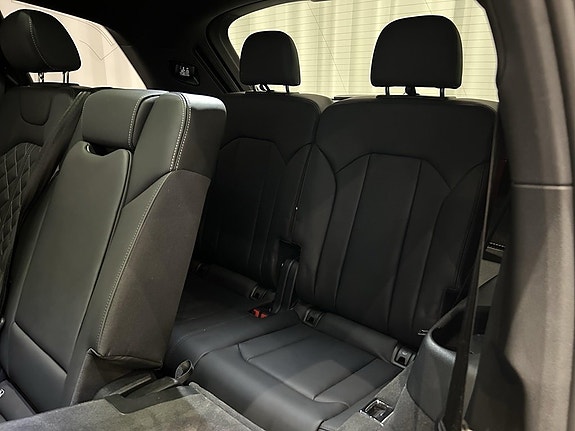 Audi SQ7 9 of 19