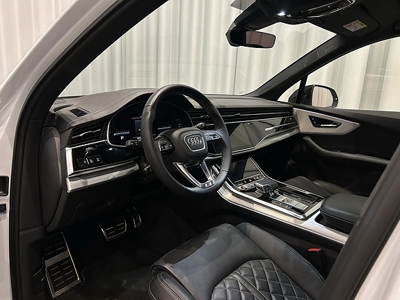 Audi SQ7 11 of 19