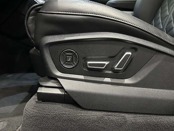 Audi SQ7 7 of 19