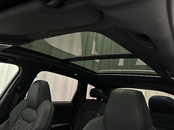 Audi SQ7 10 of 19